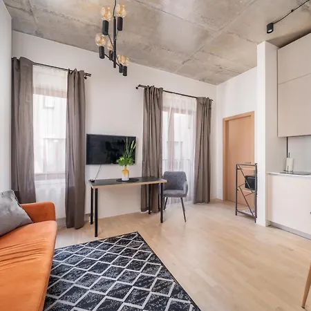 Cosy Old Town Flat In A Modern Secured Apt. Block Apartment